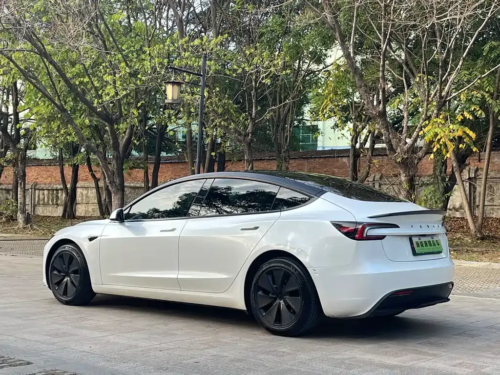 Tesla Model 3 2024 из CN, фото 7