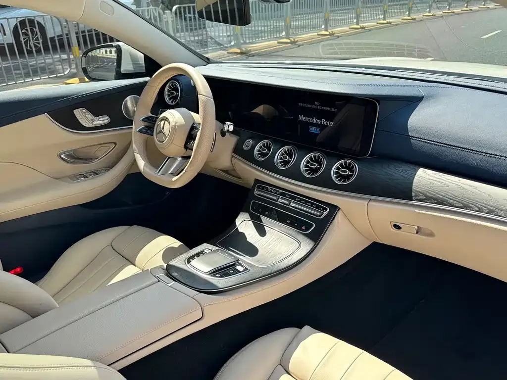 Mercedes-Benz E-Class (Import) — фото 9