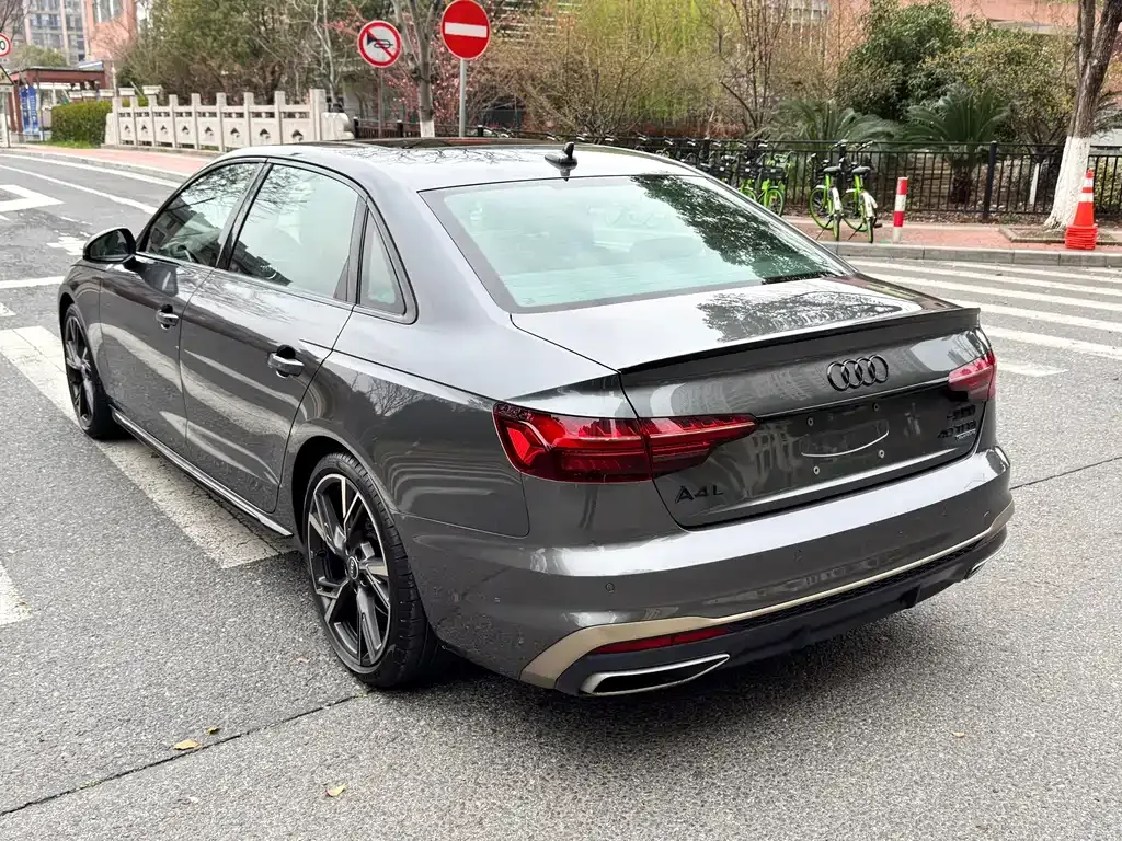 Audi A4L 2024 из CN, фото 7