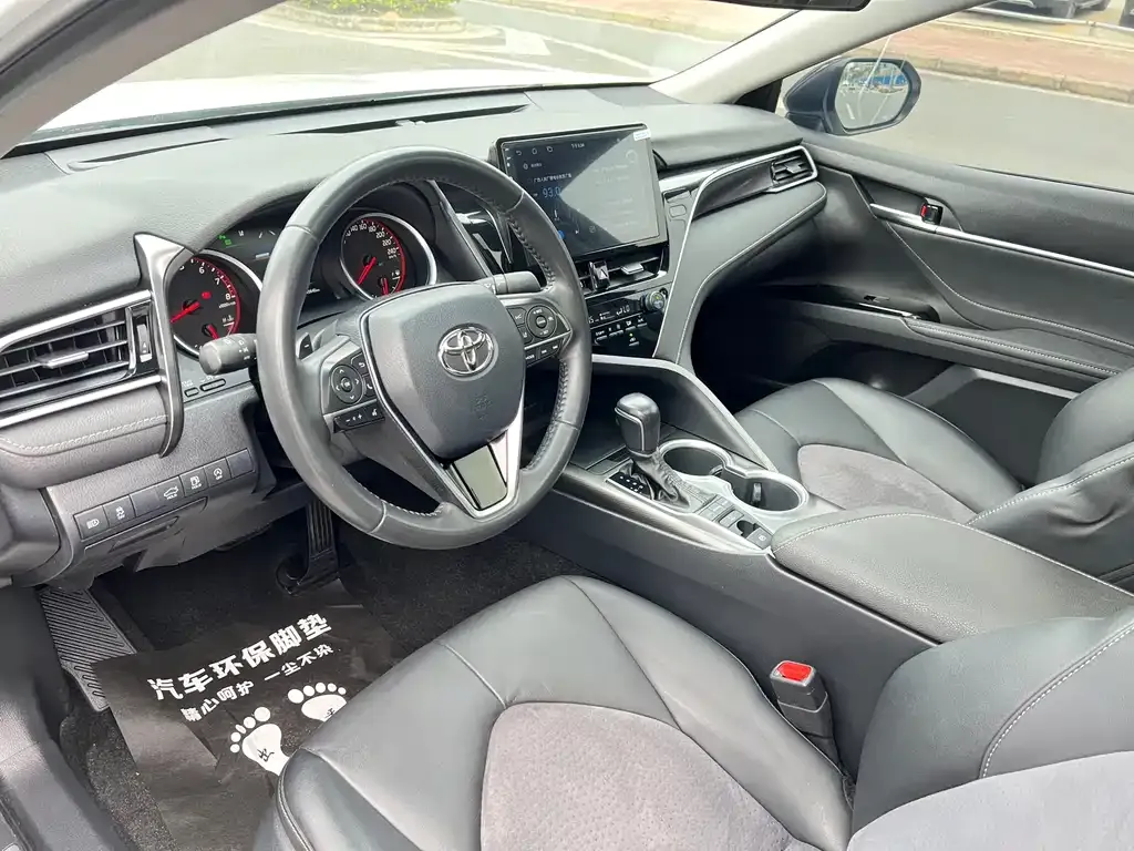 Toyota Camry 2022 из CN, фото 2