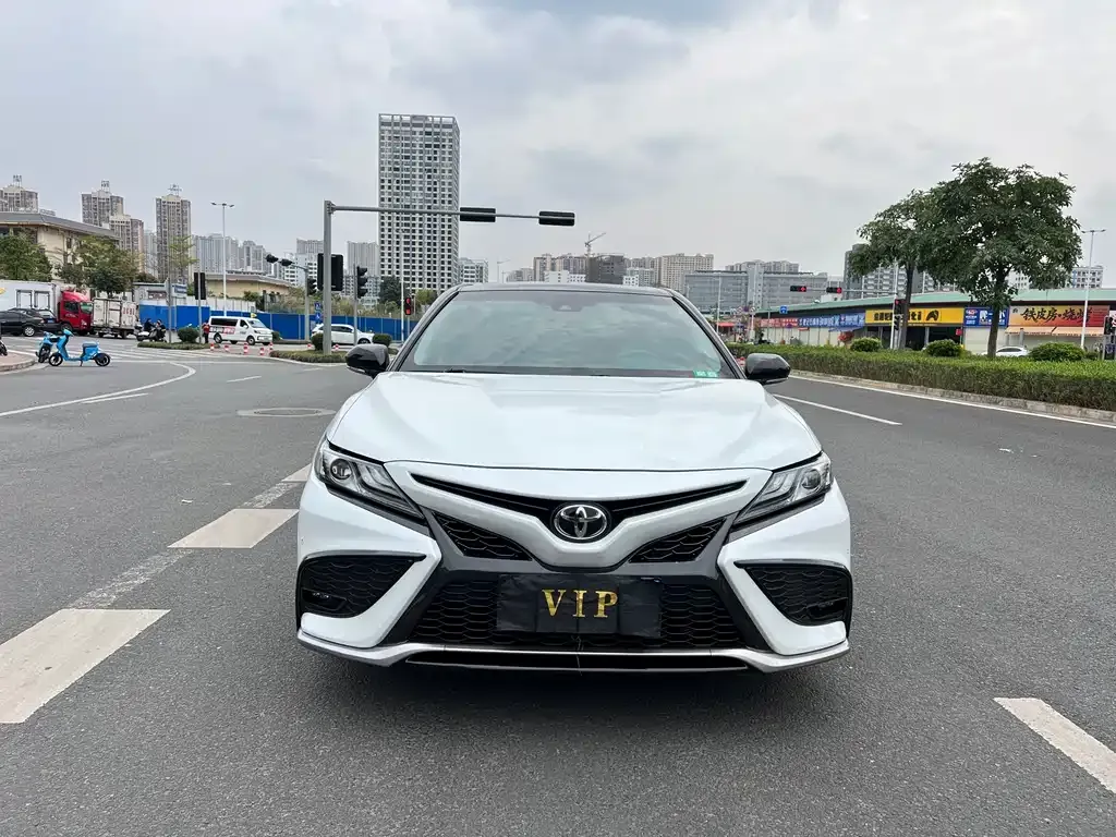 Toyota Camry 2022 из CN, фото 8