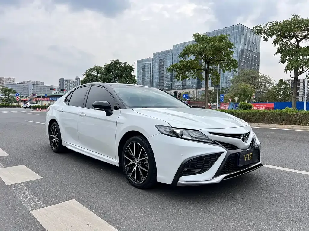 Toyota Camry 2022 из CN, фото 9