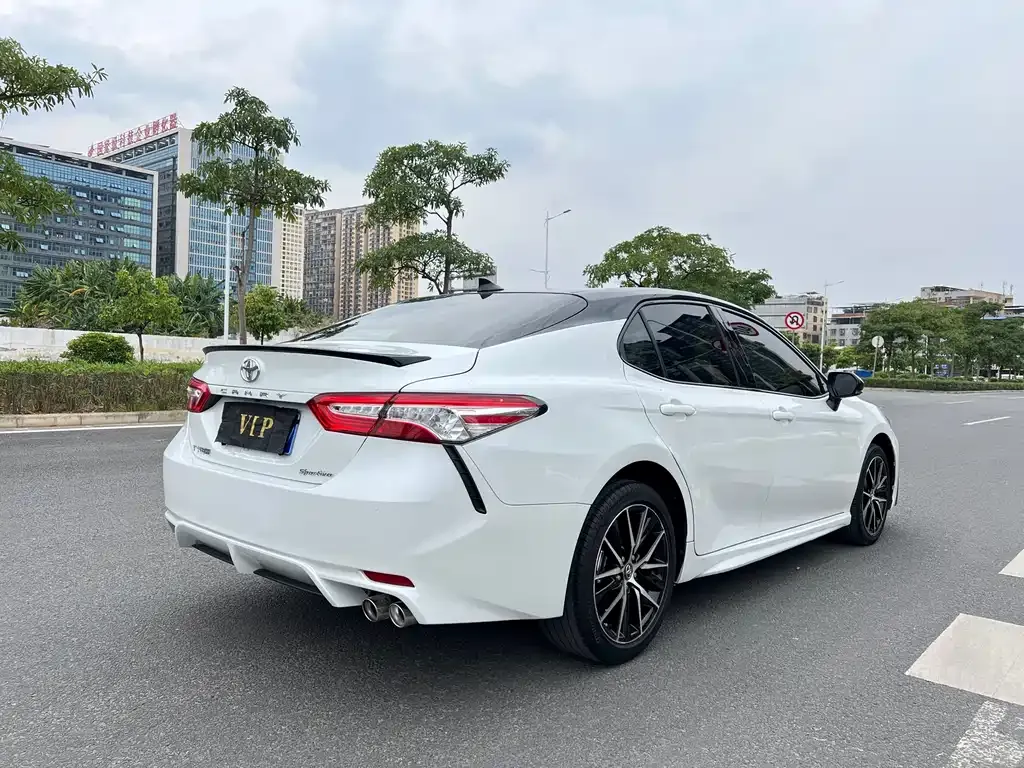 Toyota Camry 2022 из CN, фото 3