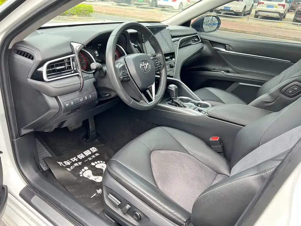 Toyota Camry 2022 из CN, фото 5