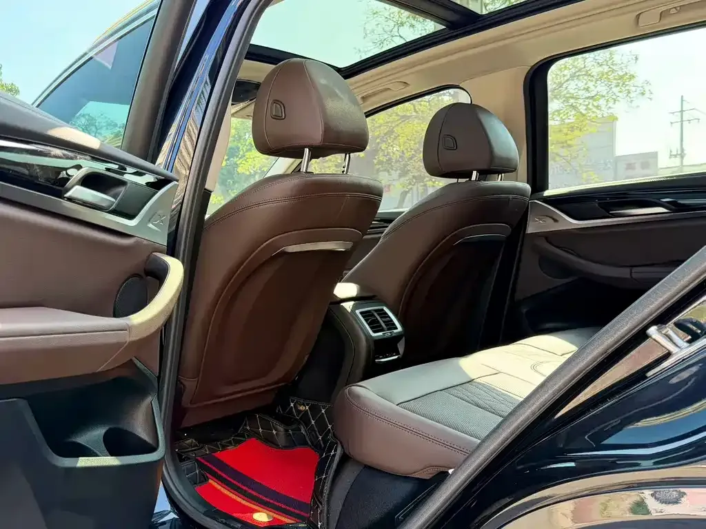BMW X3 2023 из CN, фото 2