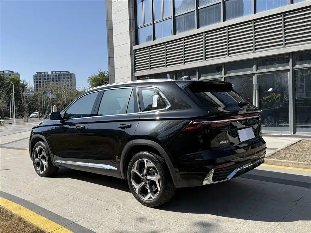 Geely Xingyue L — фото 10