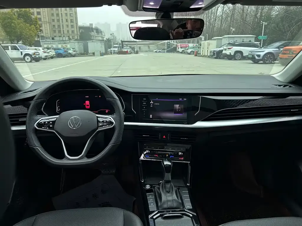 Volkswagen Passat 2024 из CN, фото 10