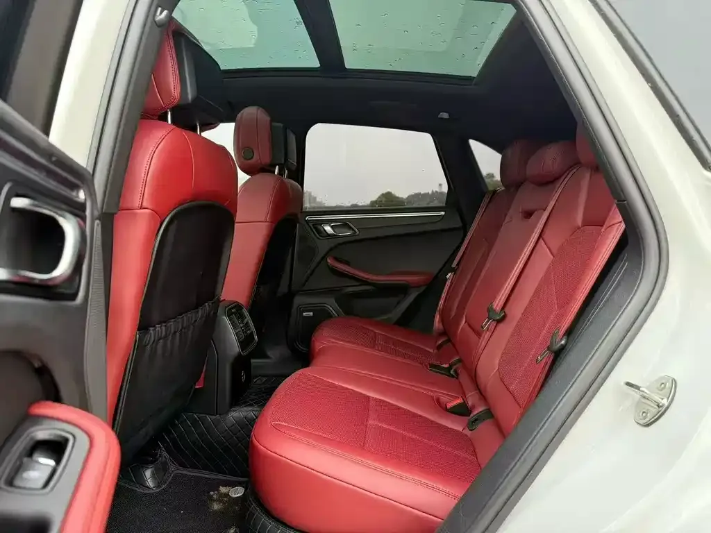 Porsche Macan 2023 из CN, фото 4