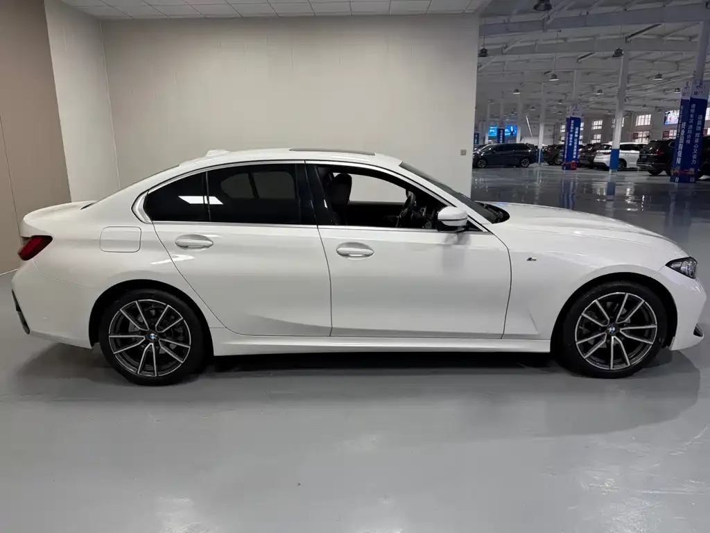 BMW 3 Series 2025 из CN, фото 4