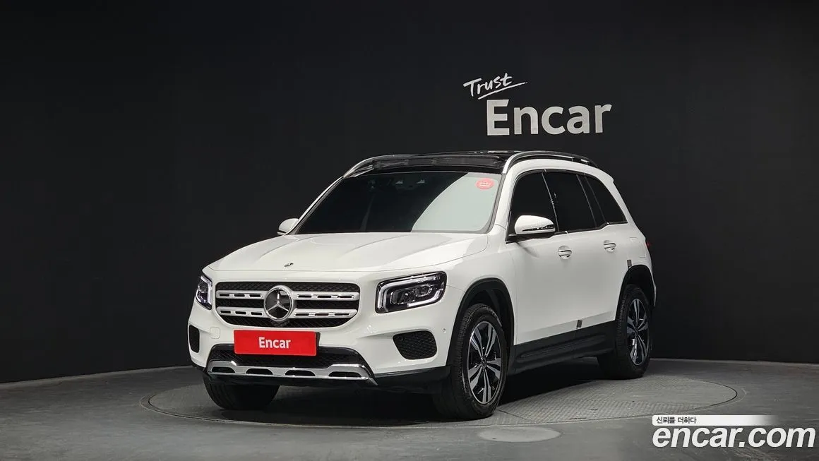 Mercedes-Benz GLB-Class — фото 1