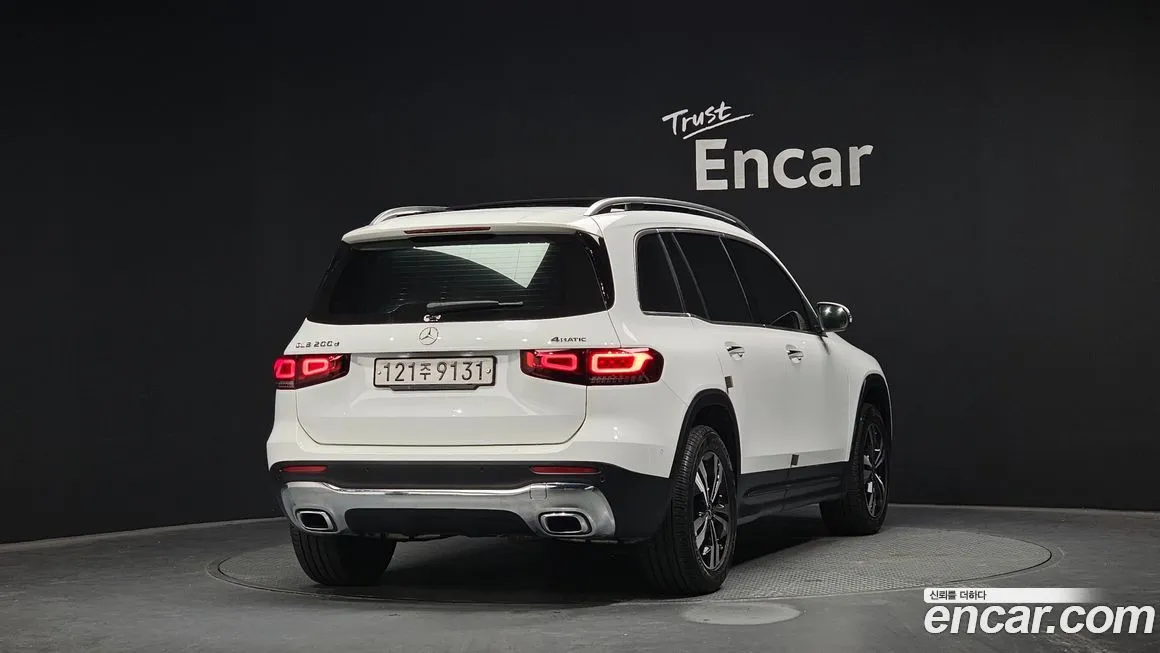 Mercedes-Benz GLB-Class — фото 2