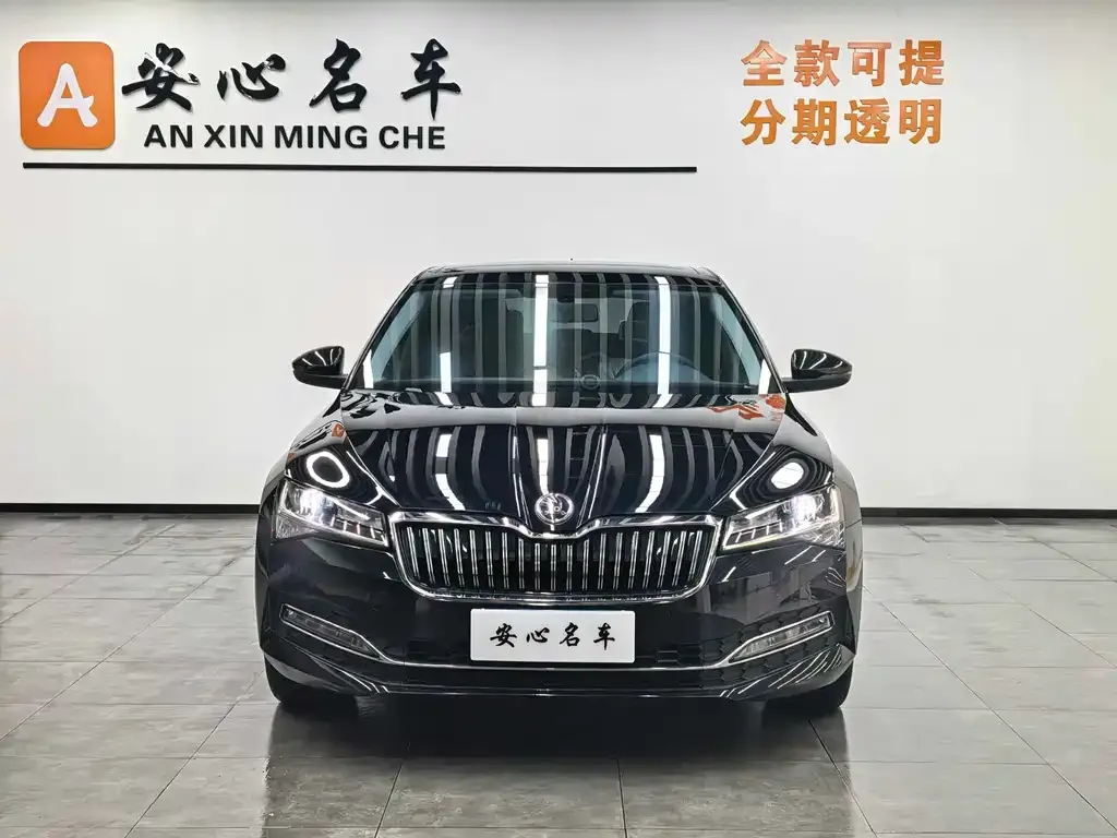 Skoda Superb — фото 8