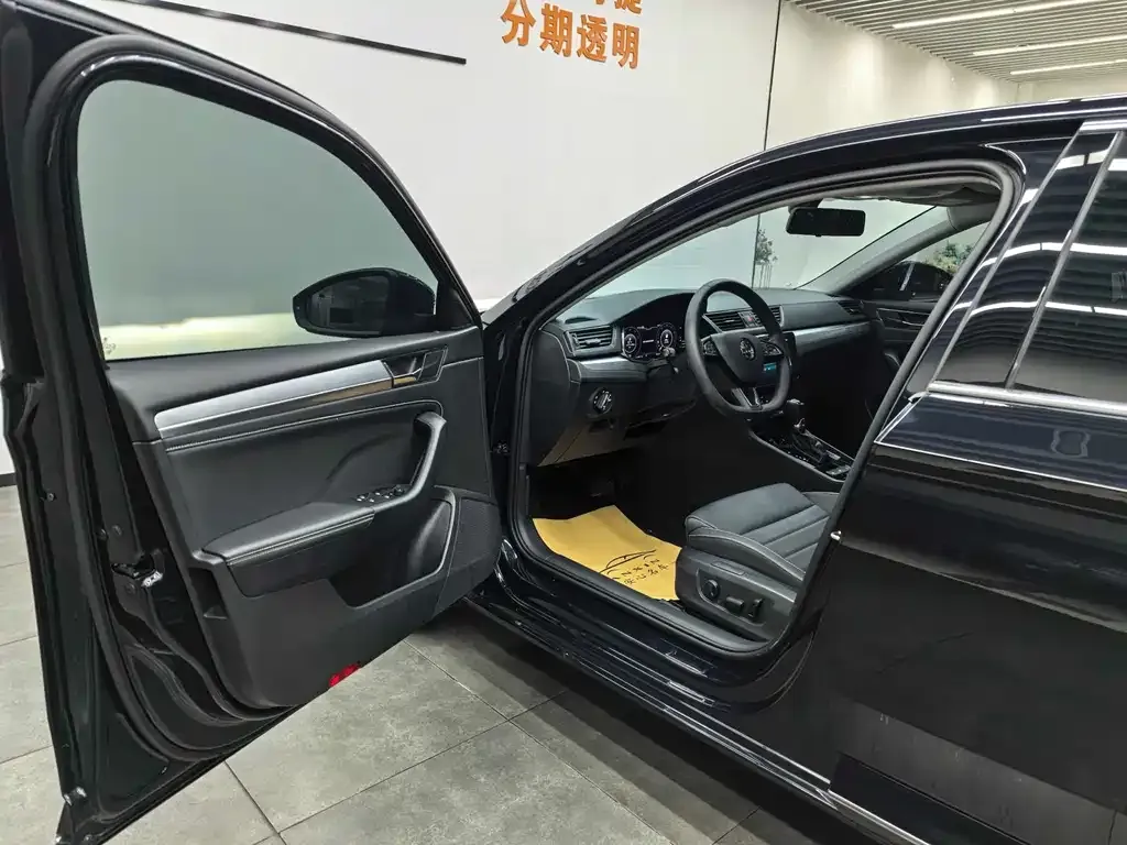 Skoda Superb — фото 6