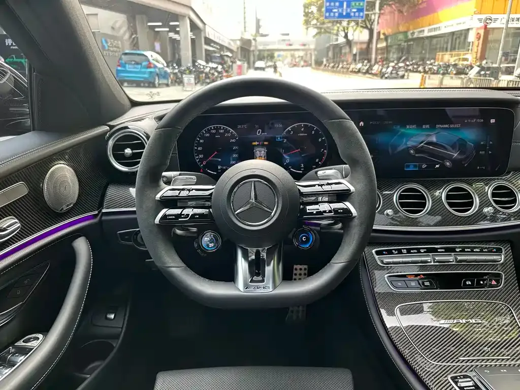 Mercedes-Benz E-Class AMG — фото 4