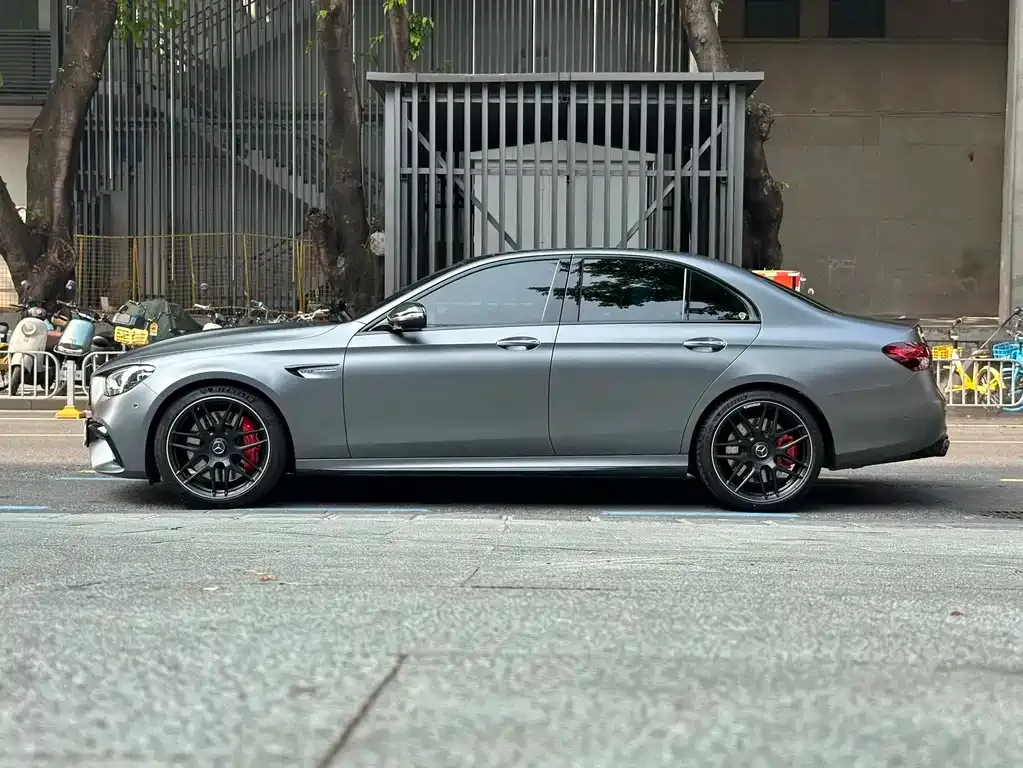 Mercedes-Benz E-Class AMG — фото 5