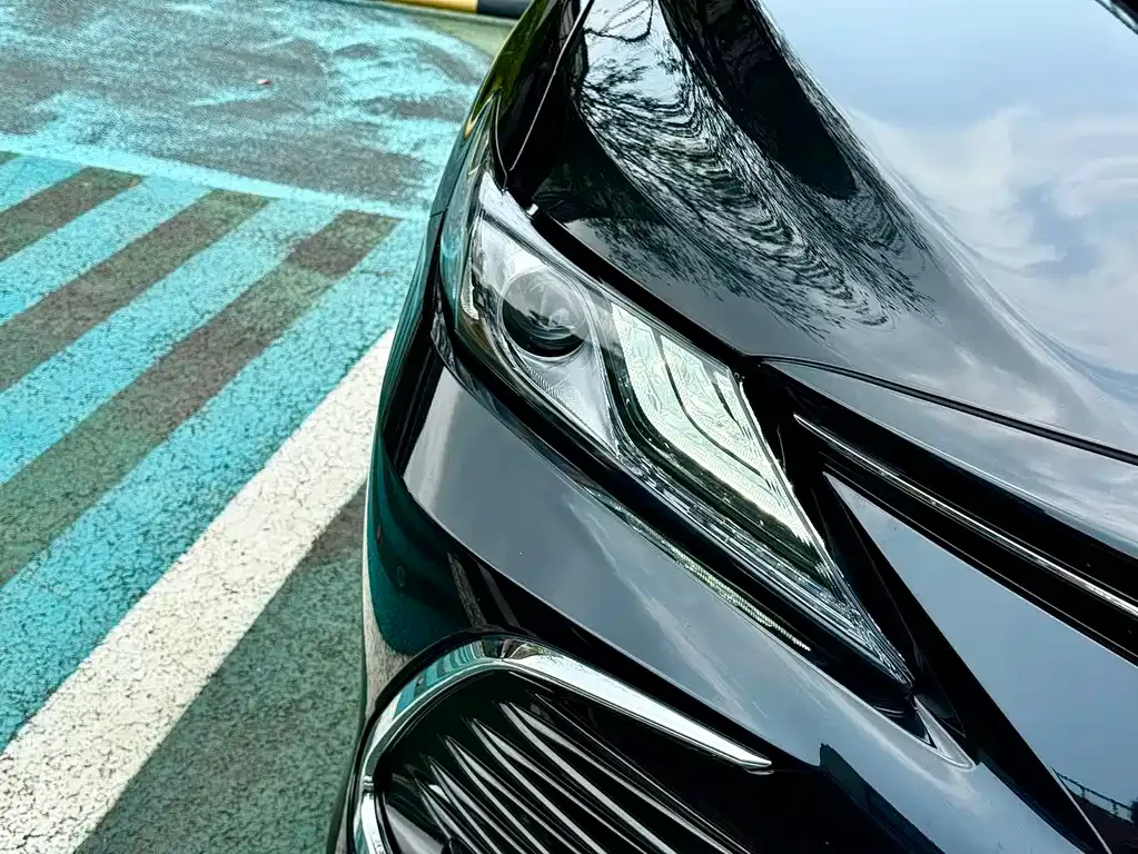 Toyota Camry — фото 7