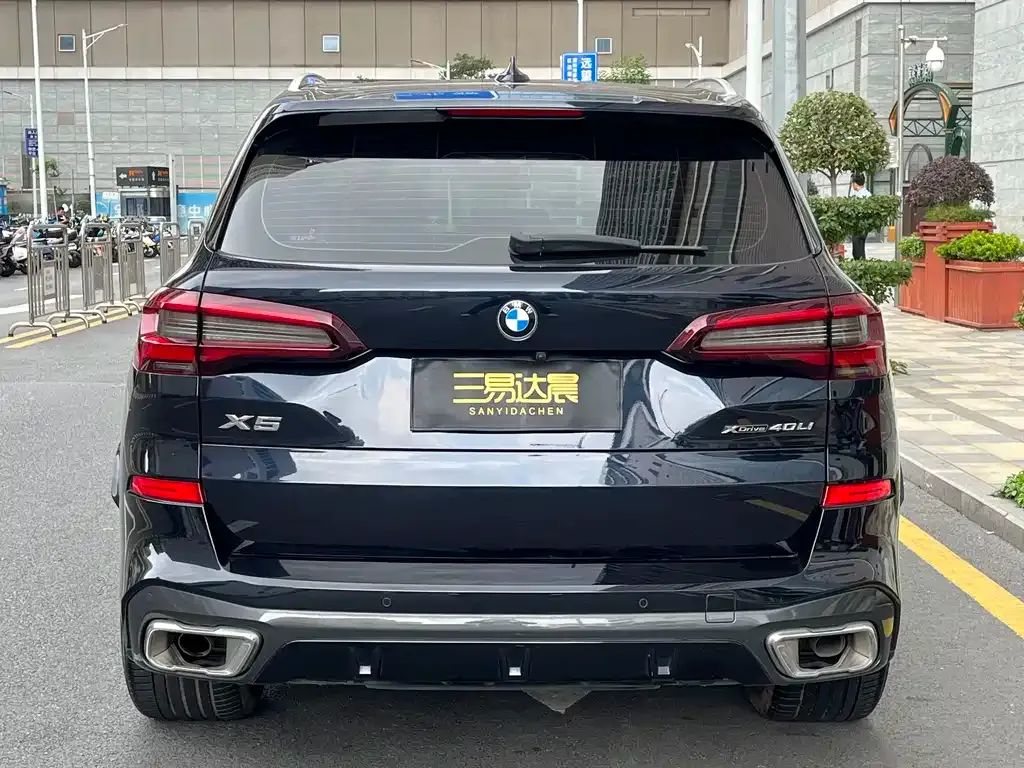 BMW X5 — фото 10