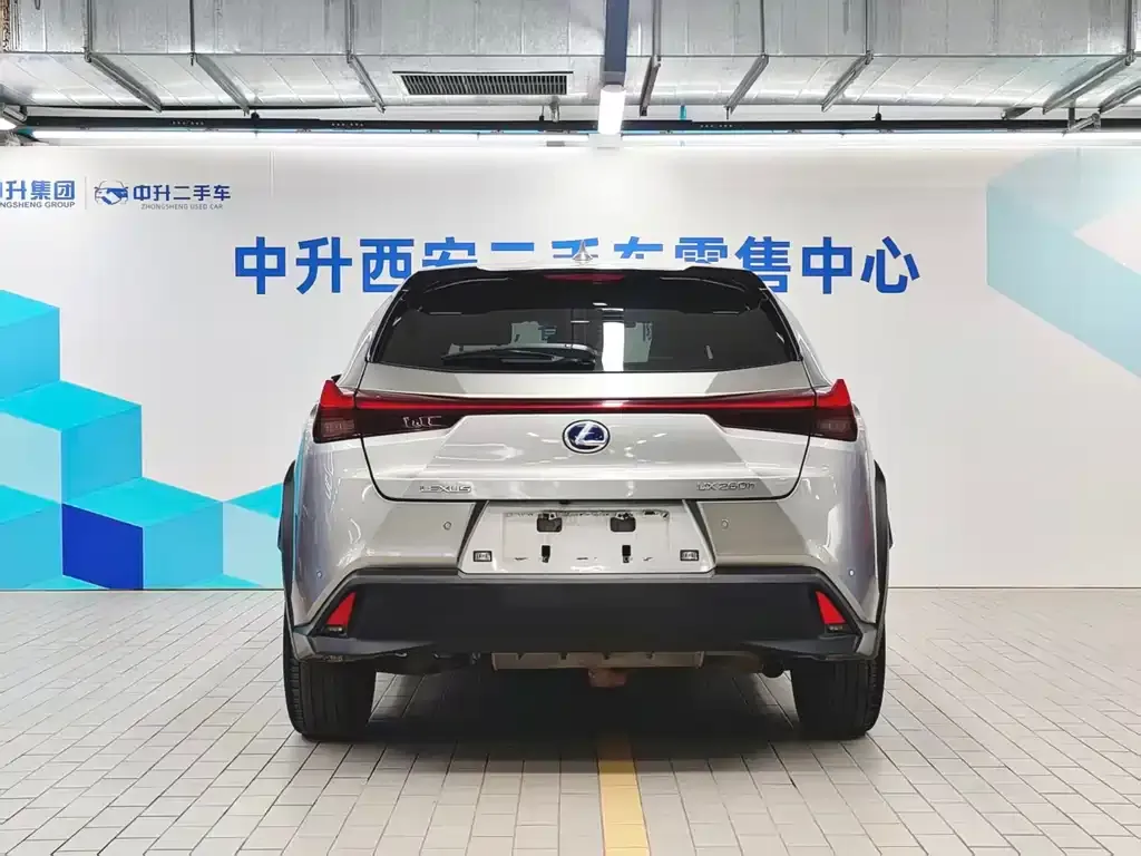 Lexus UX — фото 9