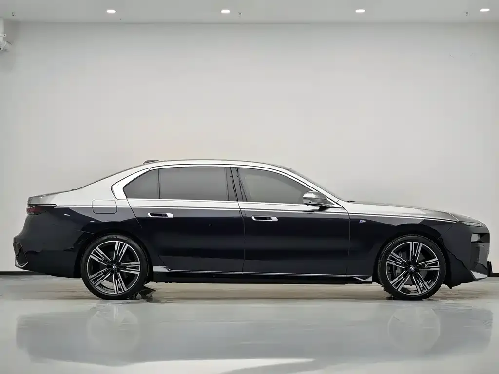 BMW 7 Series — фото 2