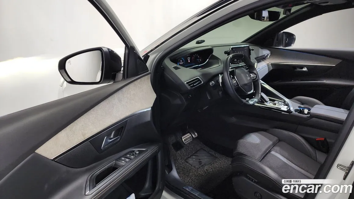 Peugeot 5008 2022 из KR, фото 4