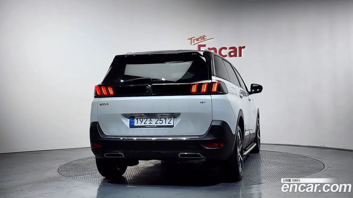 Peugeot 5008 2022 из KR, фото 2