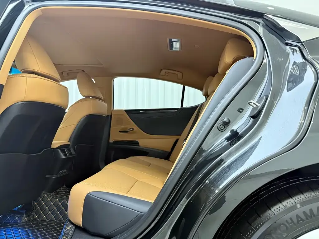 Lexus ES 2023 из CN, фото 5