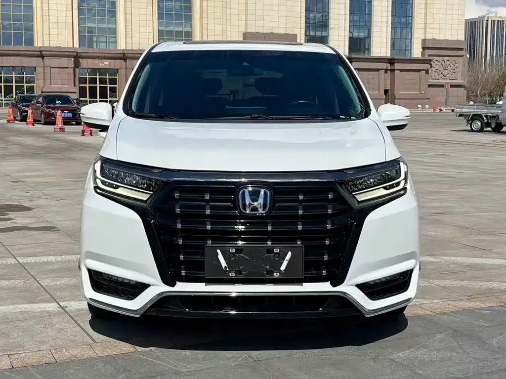 Honda Elysion 2023 из CN, фото 2