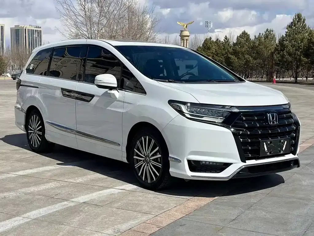 Honda Elysion 2023 из CN, фото 6