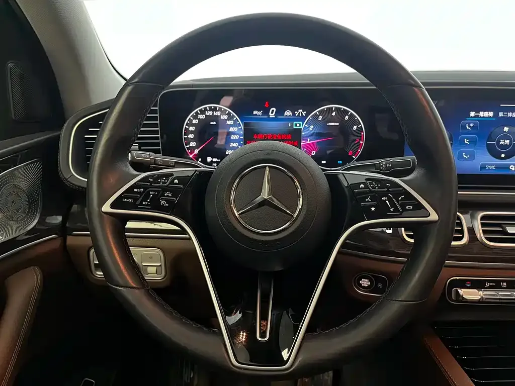 Mercedes-Benz GLE — фото 10