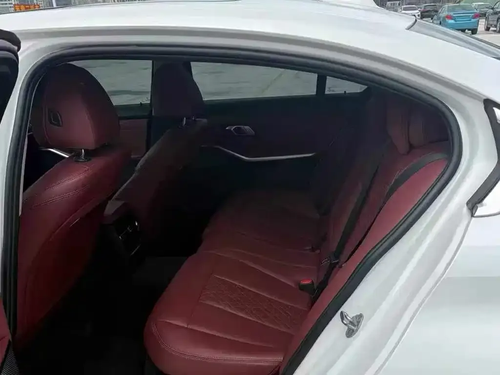 BMW 3 Series 2023 из CN, фото 3