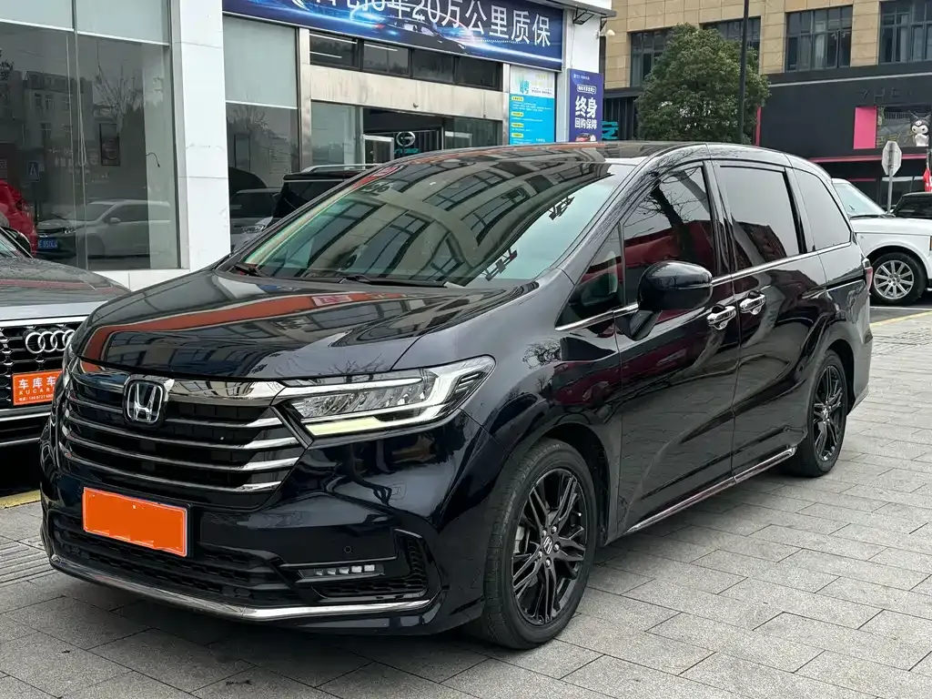 Honda Odyssey — фото 1