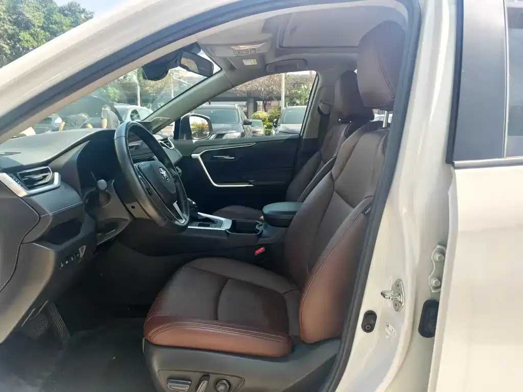 Toyota RAV4 2022 из CN, фото 6
