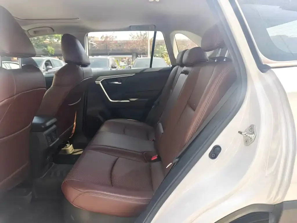 Toyota RAV4 2022 из CN, фото 5