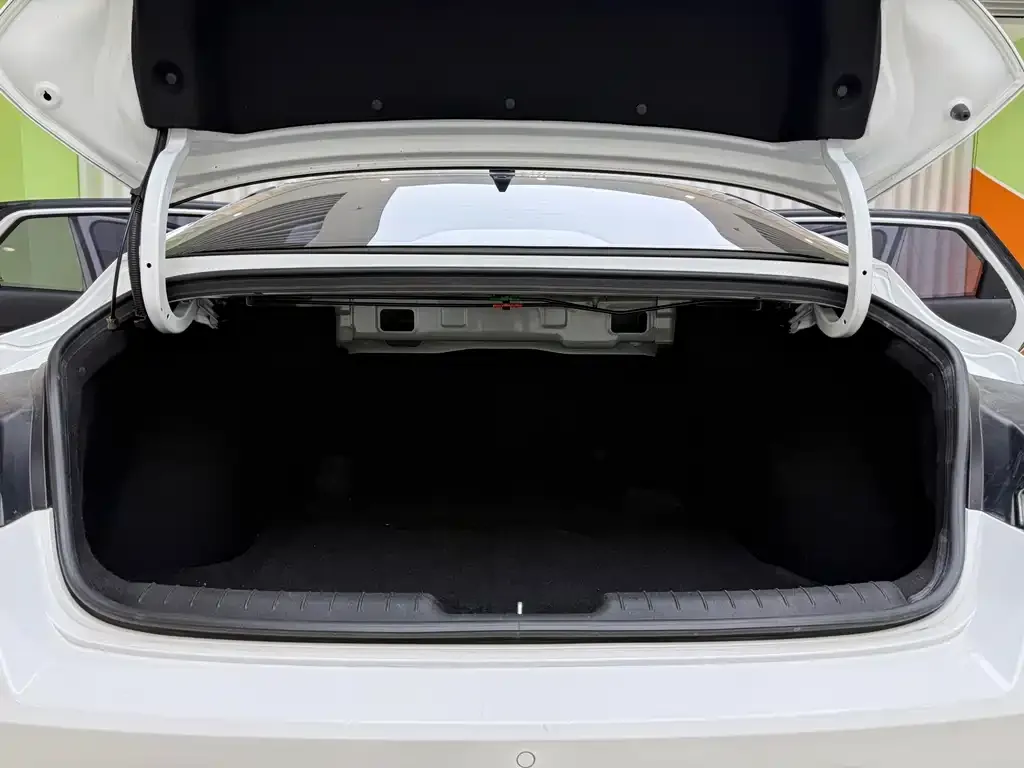 Hyundai Elantra 2022 из CN, фото 7