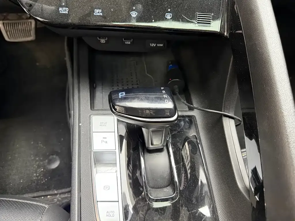 Hyundai Elantra 2022 из CN, фото 10