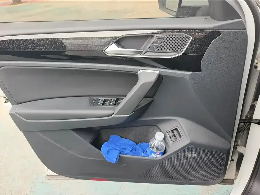 Volkswagen GTE PHEV 2023 из CN, фото 8
