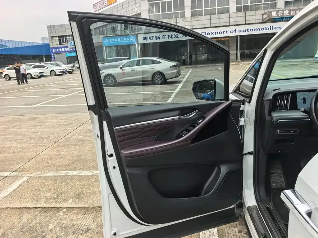 GAC Motor Trumpchi M8 — фото 3