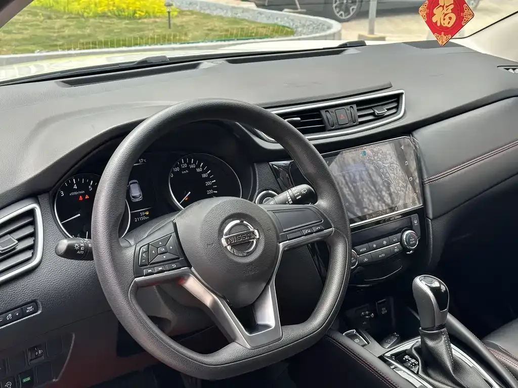 Nissan Qashqai — фото 2