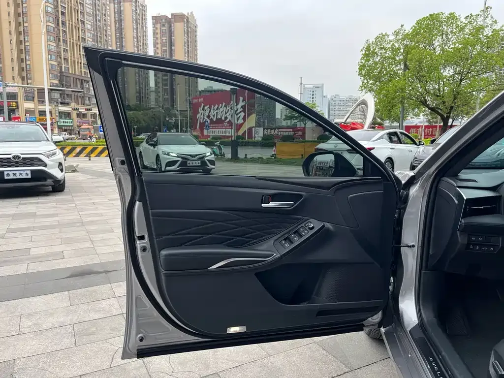 Toyota Avalon 2022 из CN, фото 10