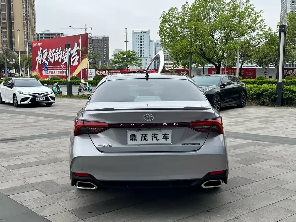 Toyota Avalon 2022 из CN, фото 2