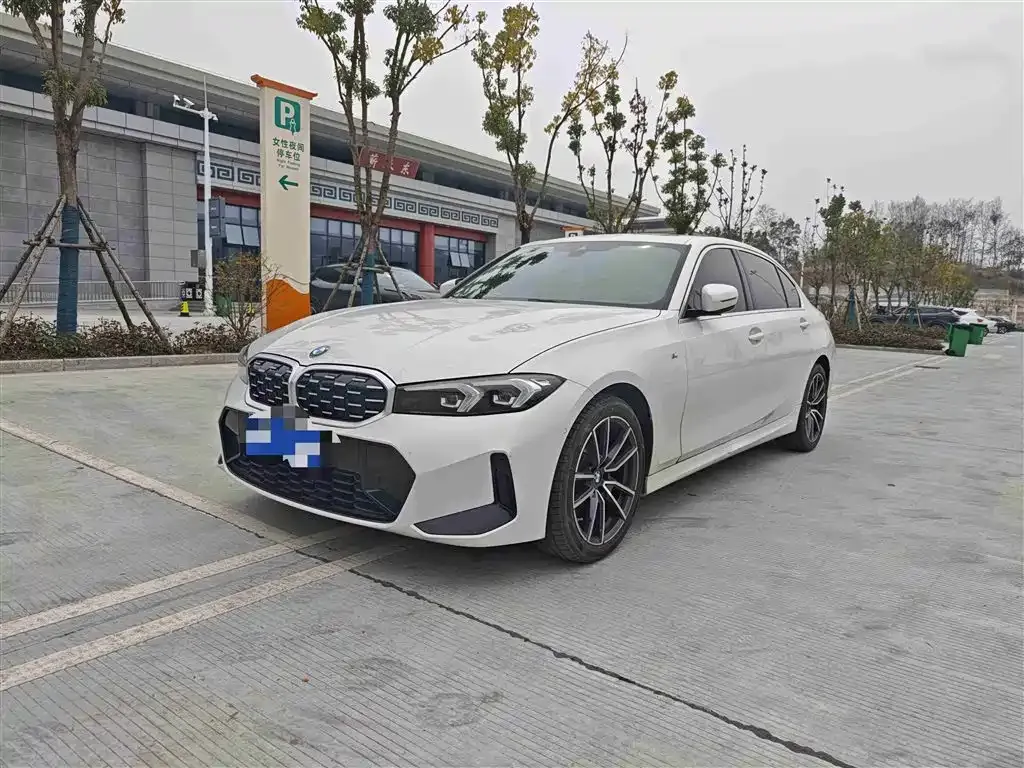 BMW 3 Series 2024 из CN, фото 1