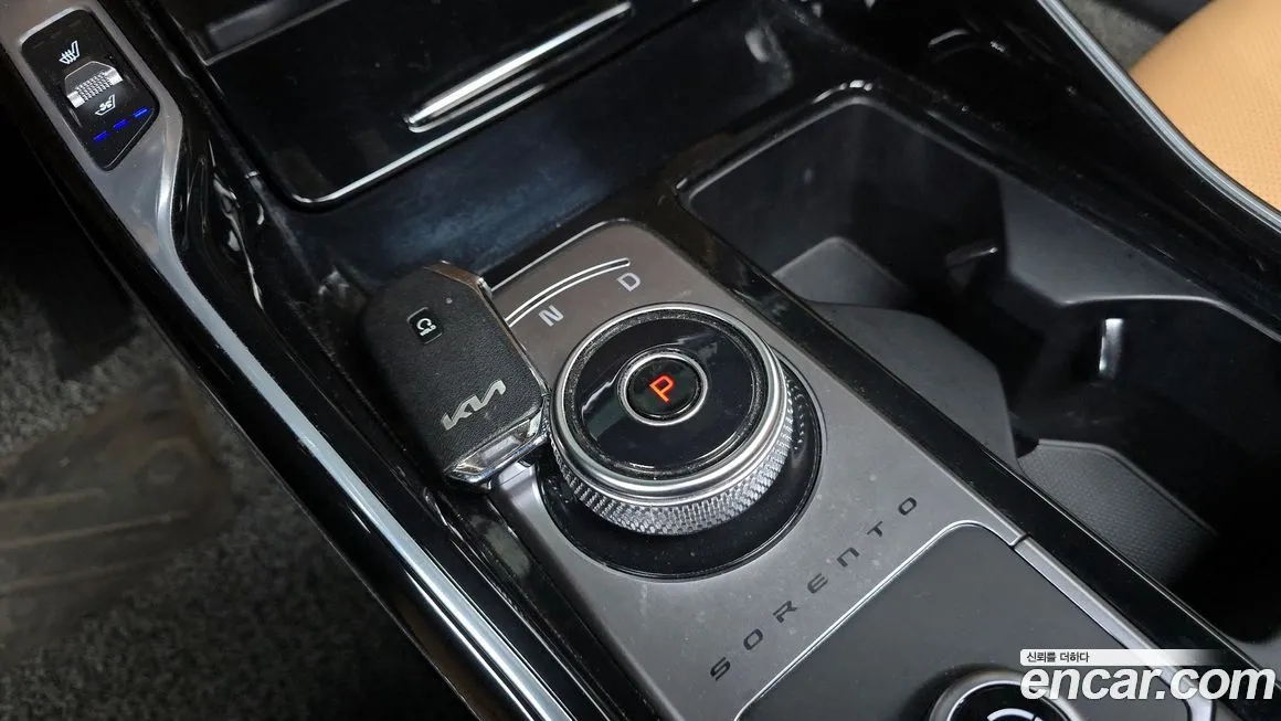 Kia Sorento — фото 8