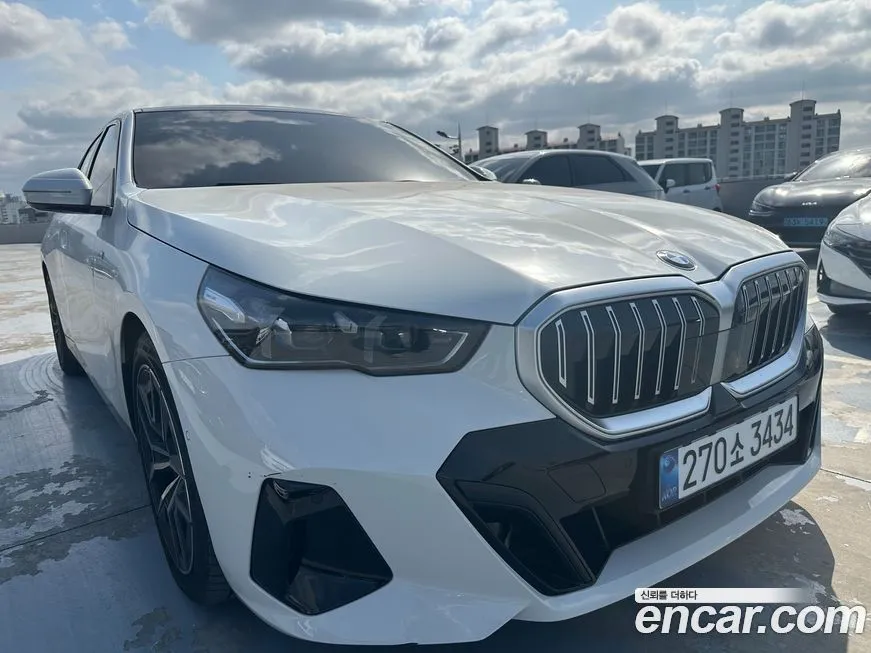 BMW 5-Series 2025 из KR, фото 1
