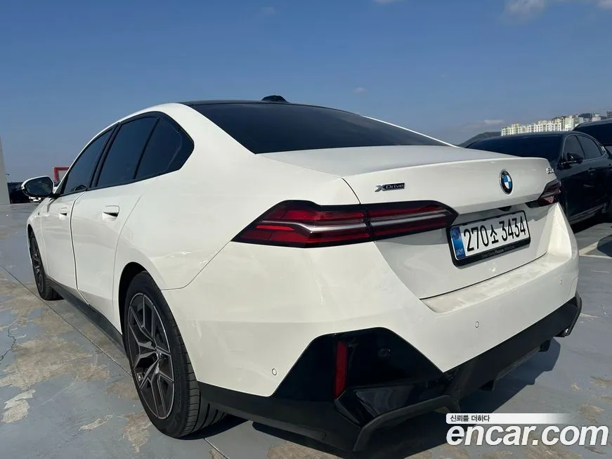 BMW 5-Series 2025 из KR, фото 4