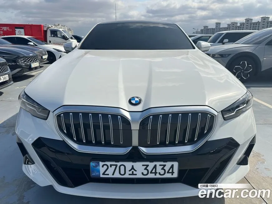 BMW 5-Series 2025 из KR, фото 5