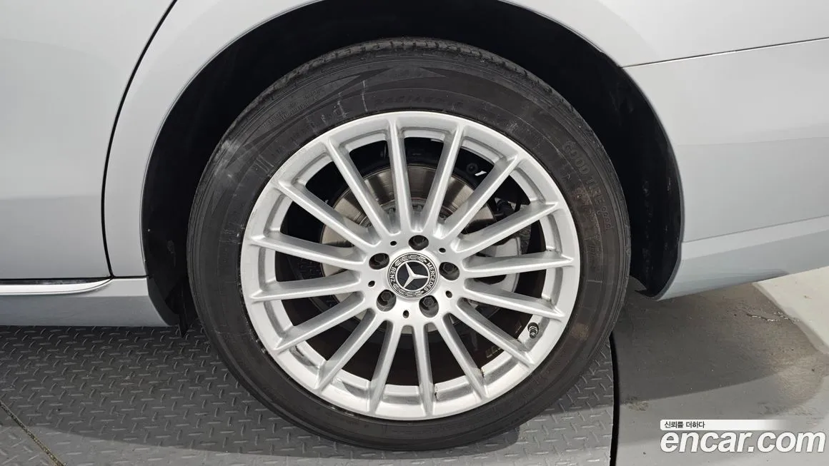 Mercedes-Benz E-Class 2021 из KR, фото 4