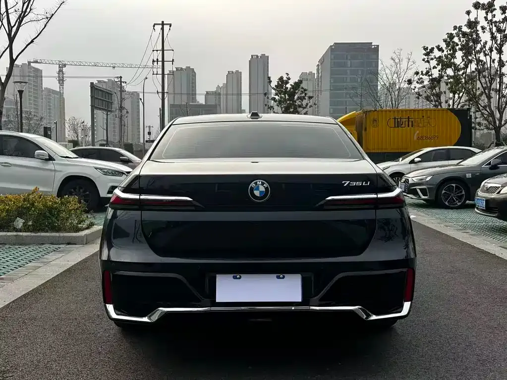 BMW 7 Series 2024 из CN, фото 6