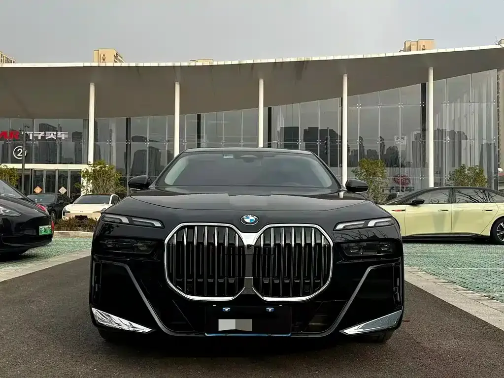 BMW 7 Series 2024 из CN, фото 5