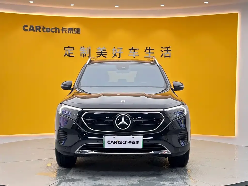 Mercedes-Benz EQB — фото 10