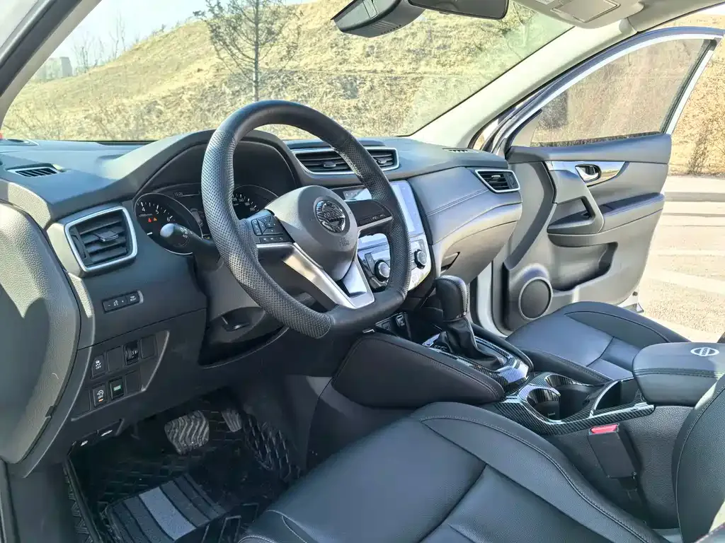 Nissan Qashqai 2023 из CN, фото 2